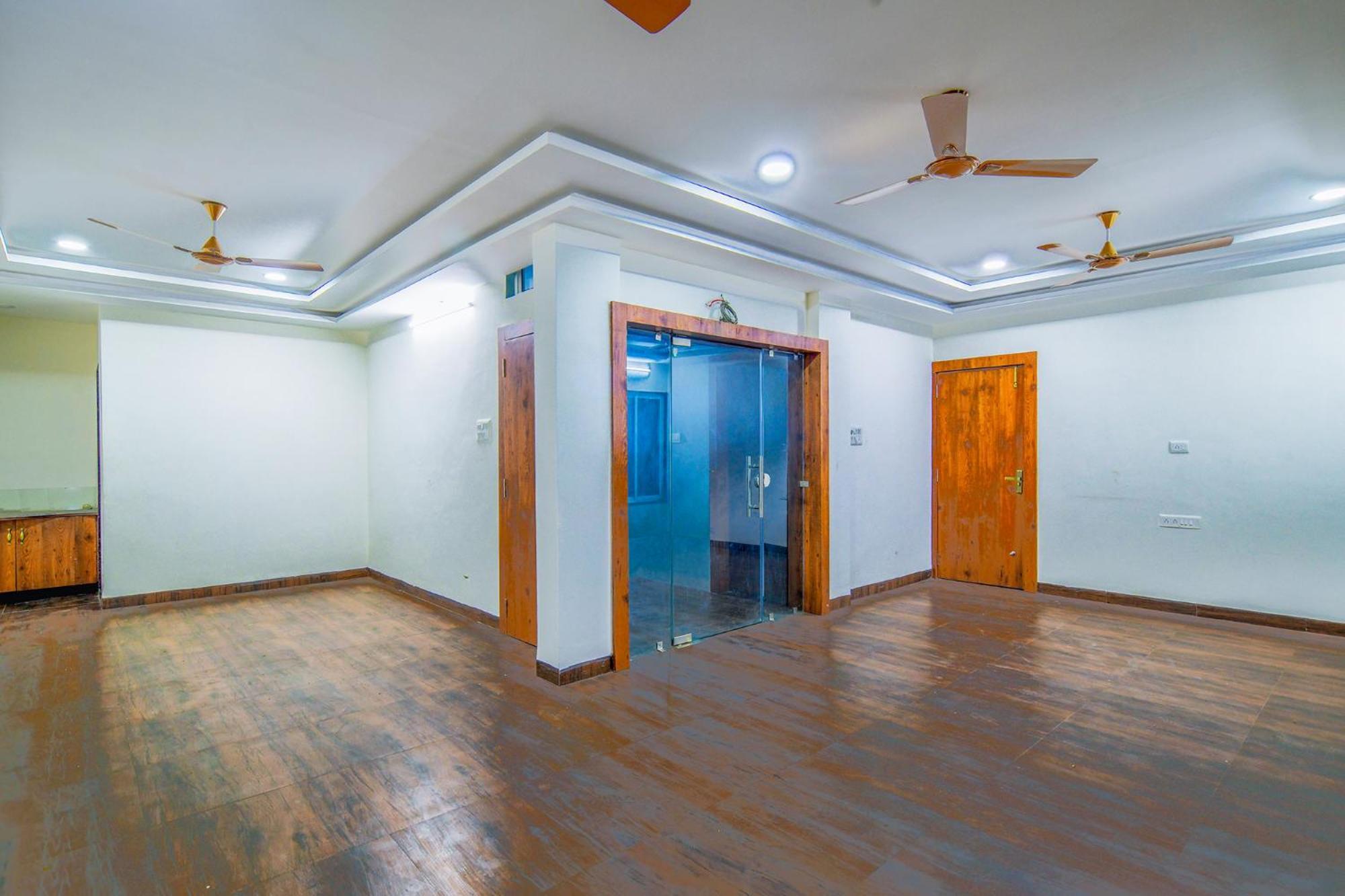 Hotel O Regal Индор Екстериор снимка