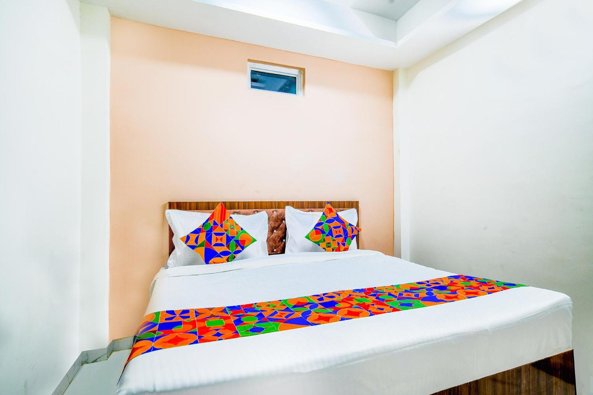Hotel O Regal Индор Екстериор снимка