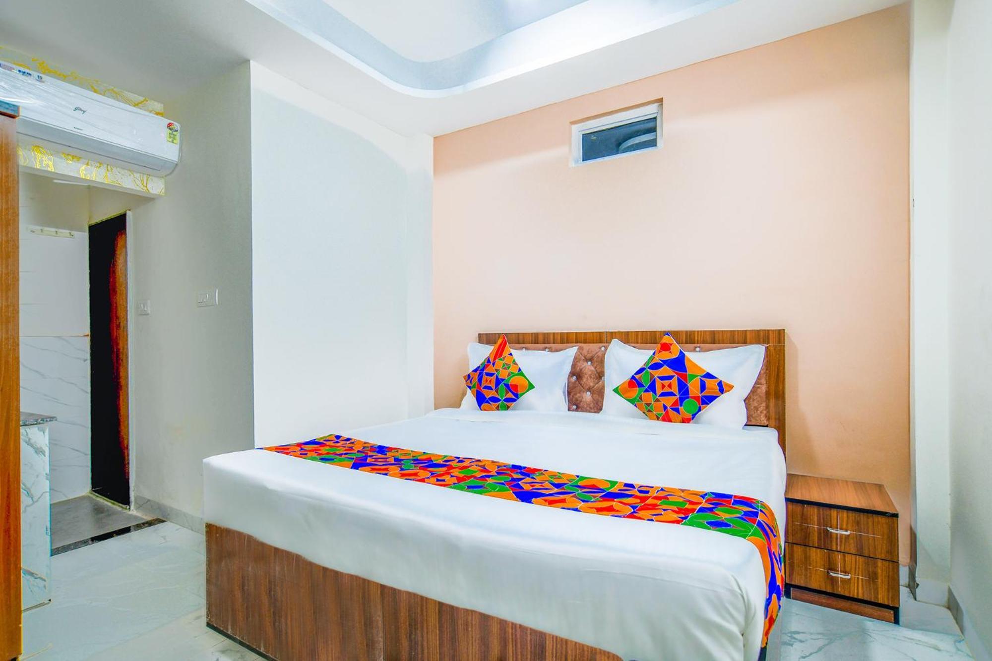Hotel O Regal Индор Екстериор снимка