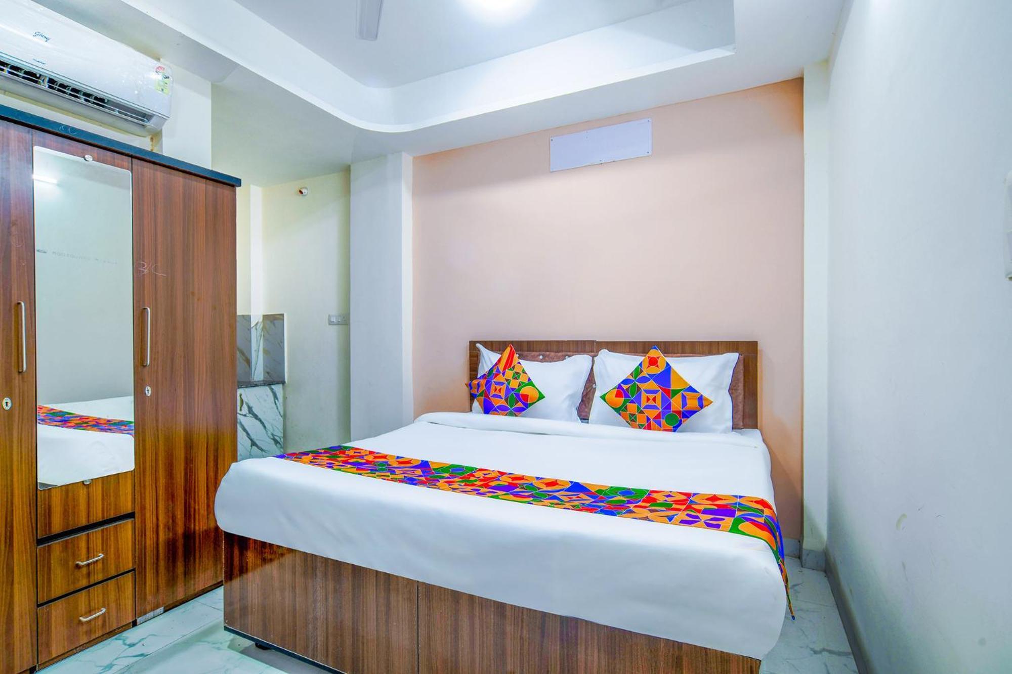 Hotel O Regal Индор Екстериор снимка