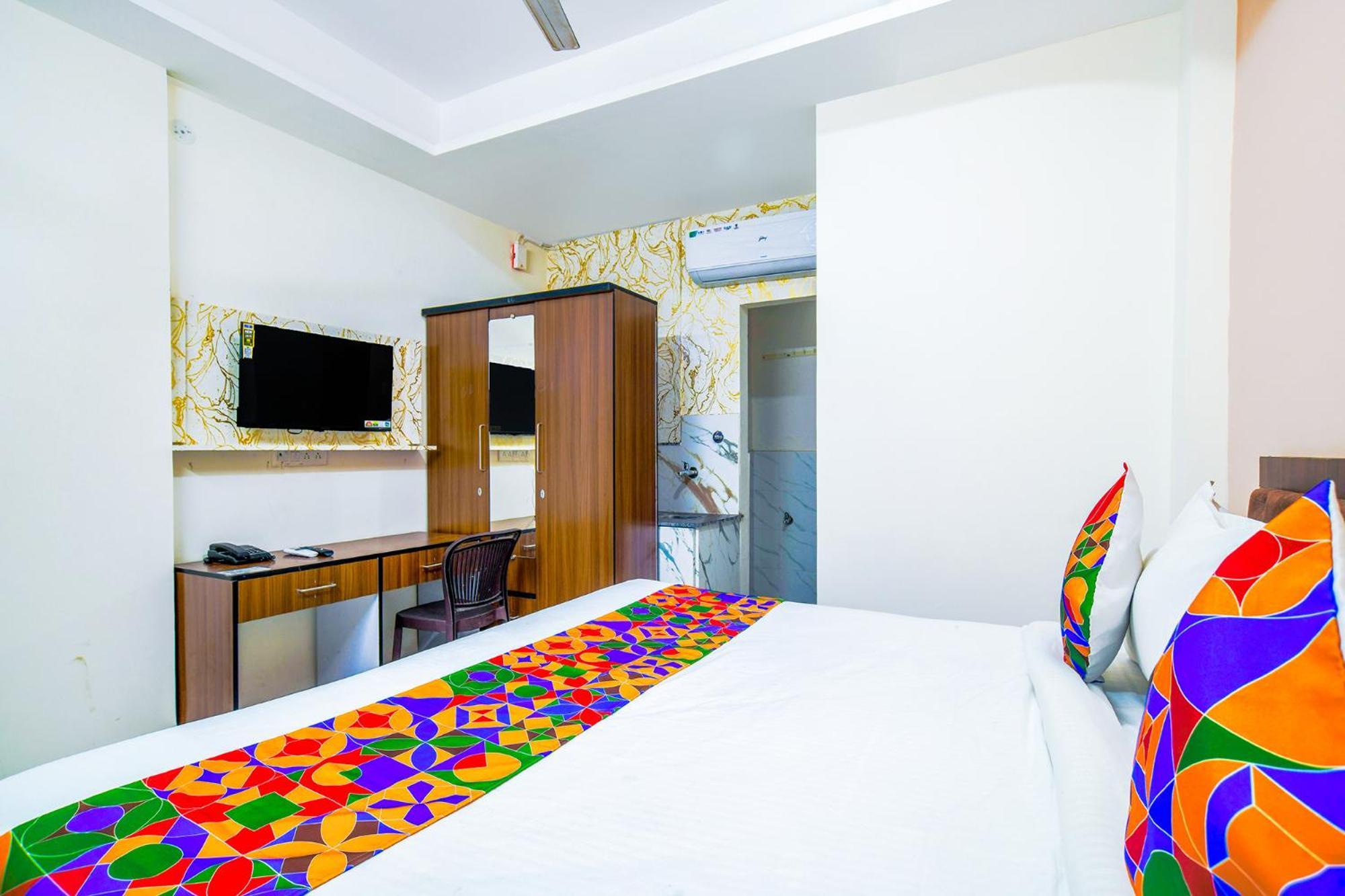 Hotel O Regal Индор Екстериор снимка