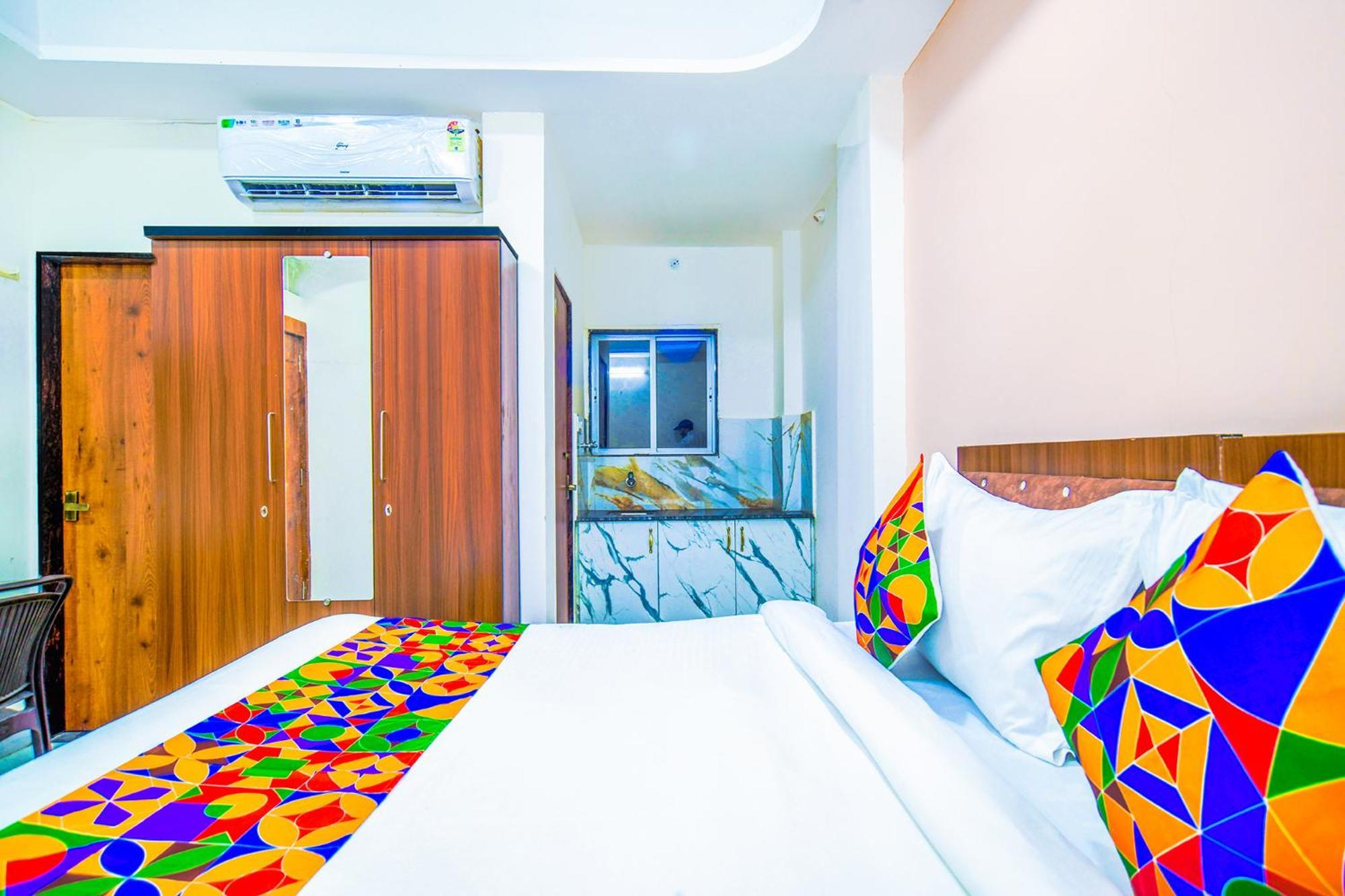 Hotel O Regal Индор Екстериор снимка
