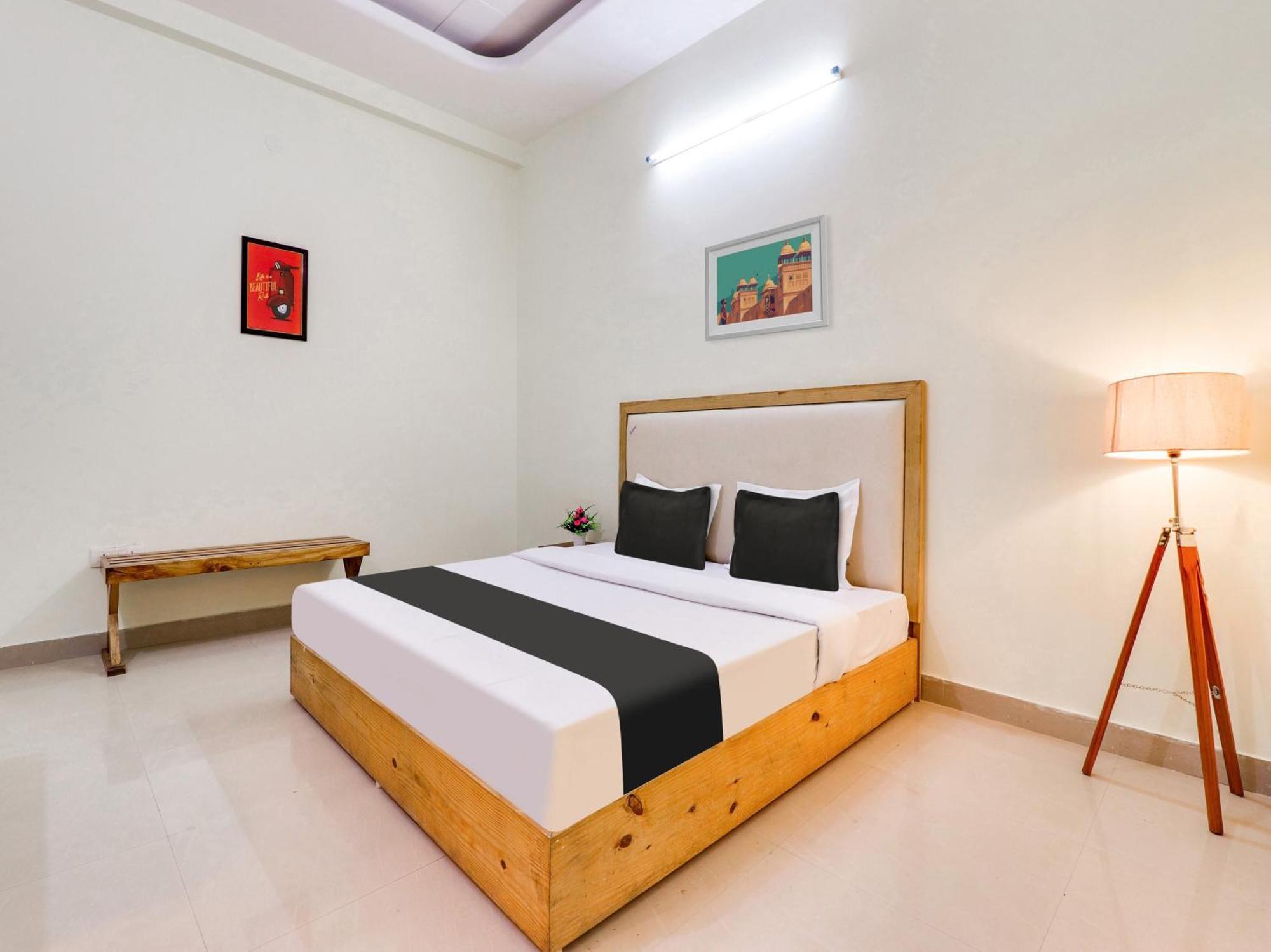 Hotel O Regal Индор Екстериор снимка
