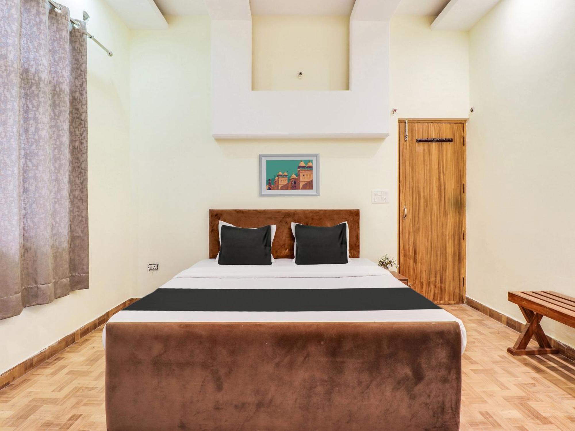 Hotel O Regal Индор Екстериор снимка